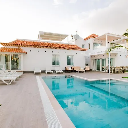 Дом отдыха Royal New Private Amazing Pool! *