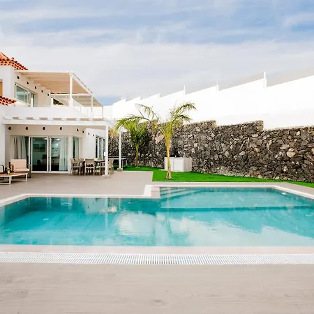 Дом отдыха Royal New Private Amazing Pool! Адехе