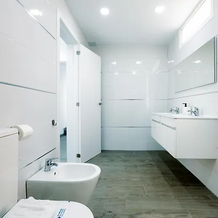 Semesterbostad Royal New Private Amazing Pool! *