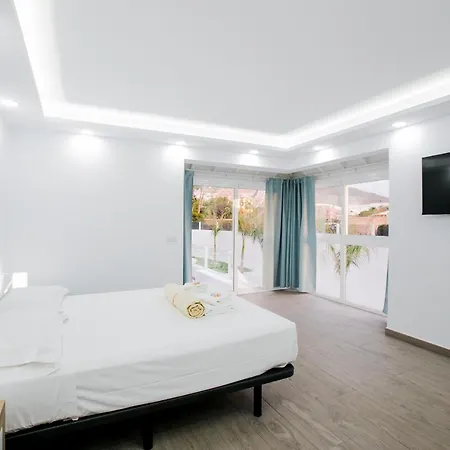 Semesterbostad Royal New Private Amazing Pool! Costa Adeje (Tenerife)